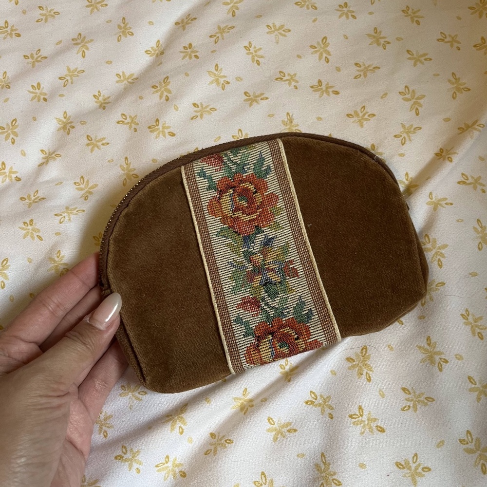 SOLD BY PICK UP VINTAGE WALLET - COIN PURSE - Picture 1 of 9